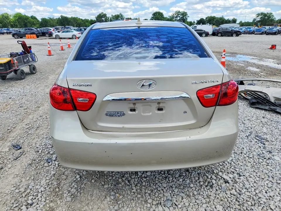2010 HYUNDAI ELANTRA   