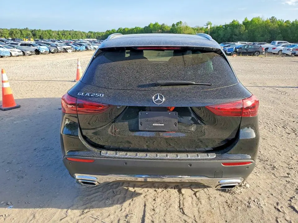 2025 MERCEDES-BENZ GLA 250  