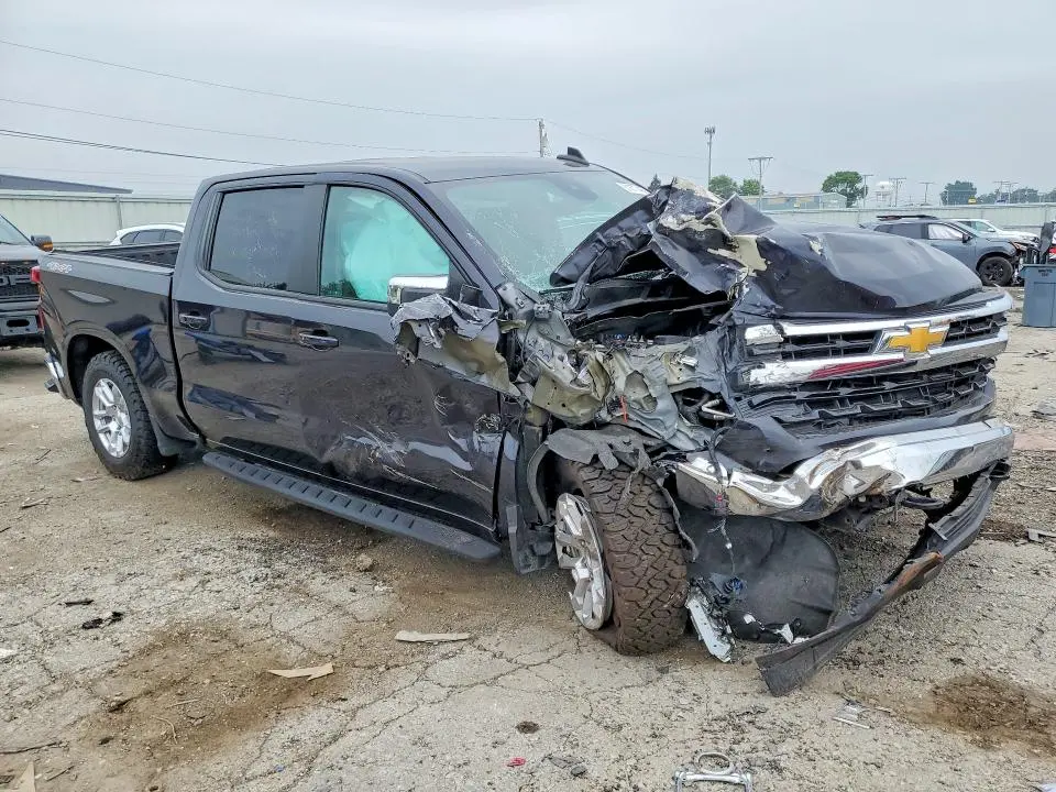 2024 CHEVROLET SILVERADO K1500 LT  