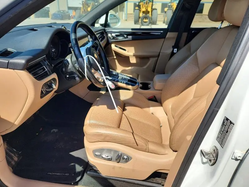 2020 PORSCHE MACAN   