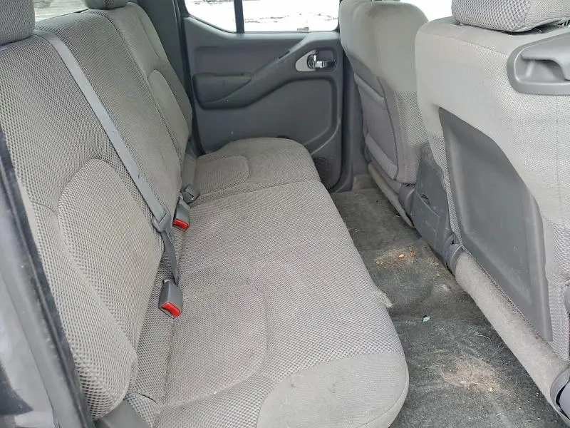 2012 NISSAN FRONTIER S  