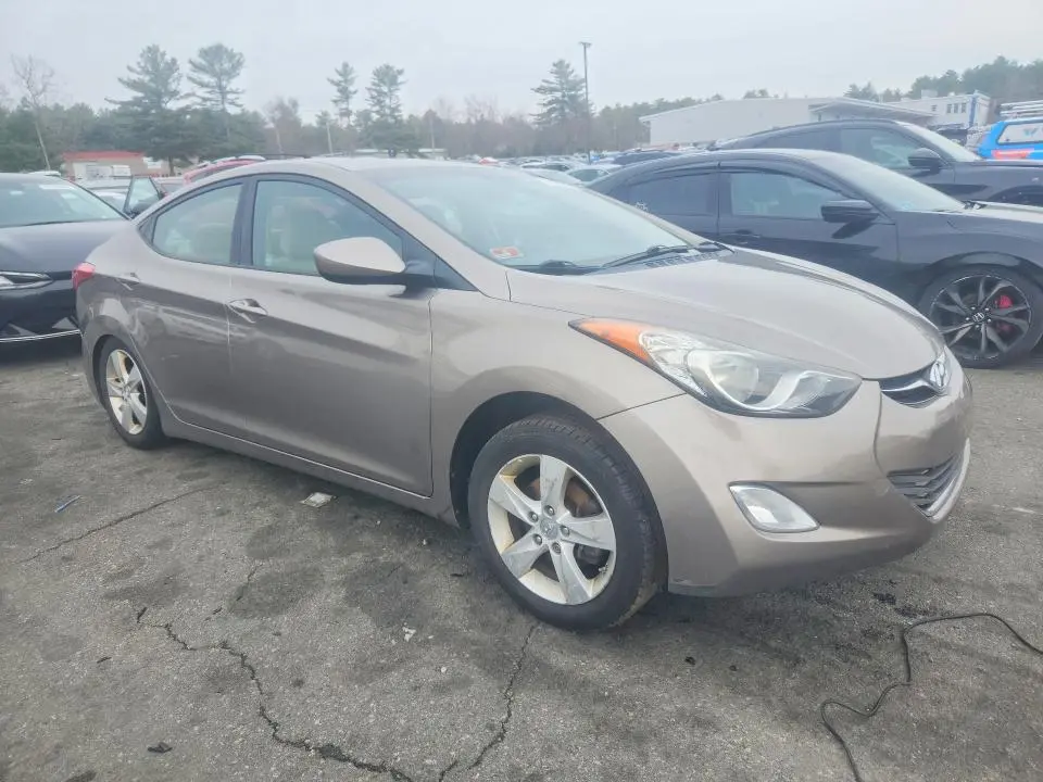 2013 HYUNDAI ELANTRA   