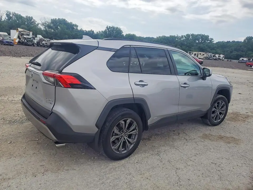 2022 TOYOTA RAV4 LIMITED  