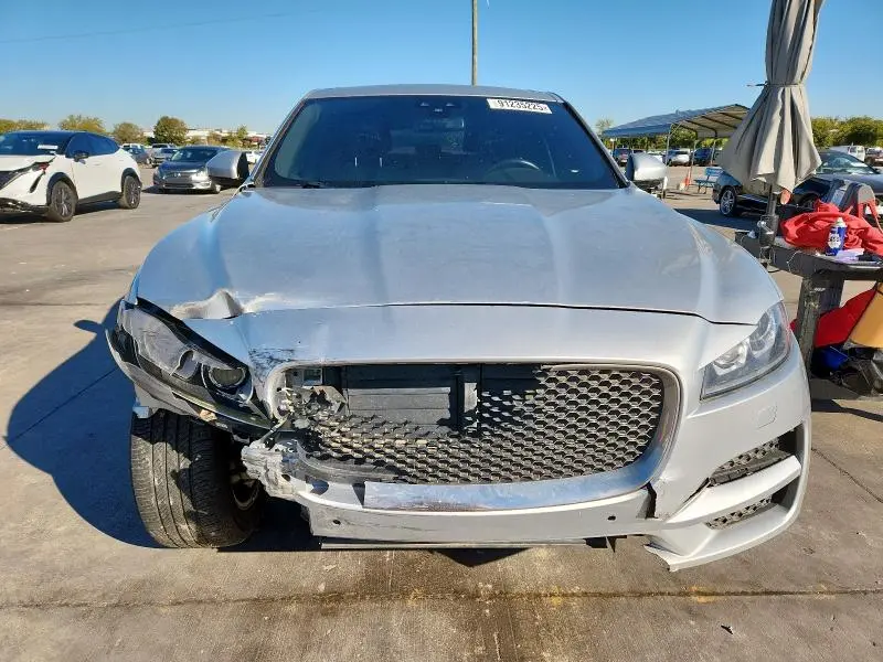 2017 JAGUAR F-PACE PRESTIGE  