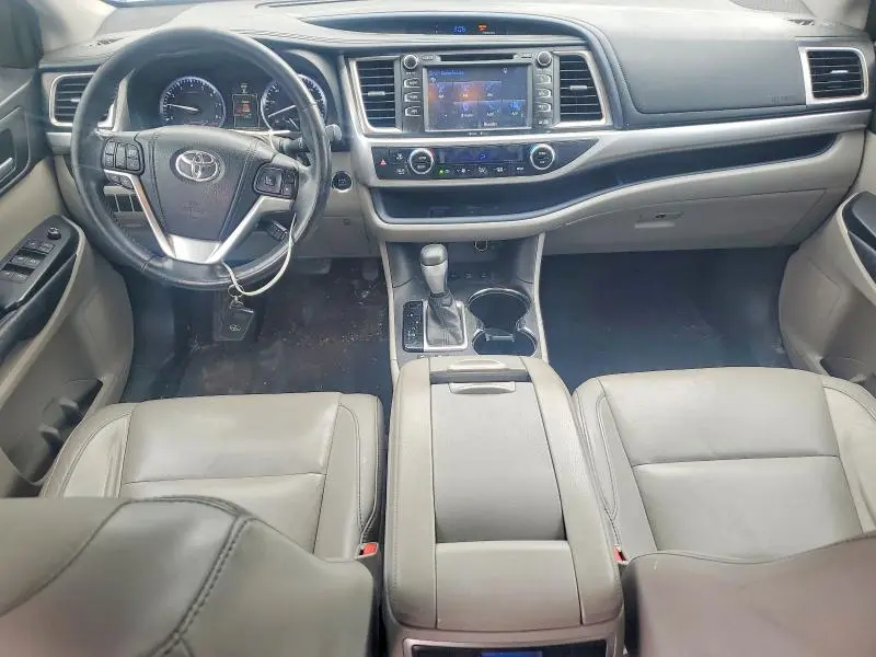 2015 TOYOTA HIGHLANDER XLE  