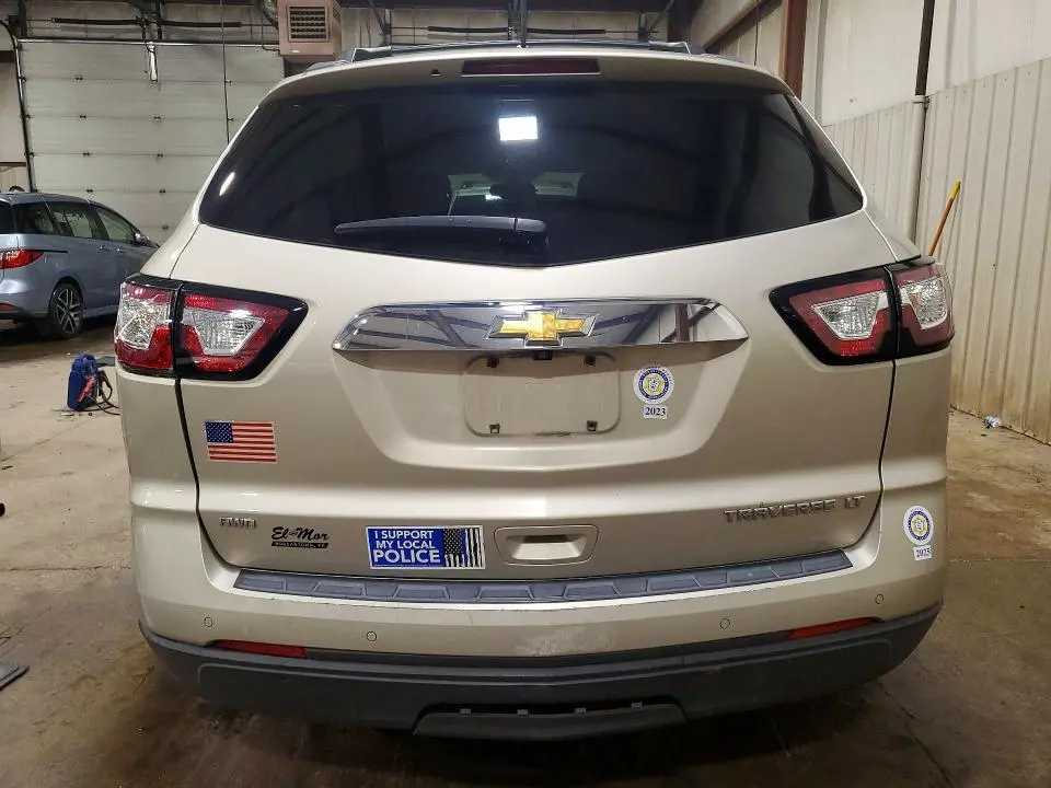 2014 CHEVROLET TRAVERSE LT  