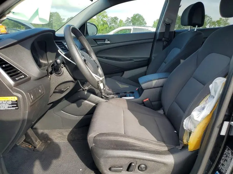 2017 HYUNDAI TUCSON SE  