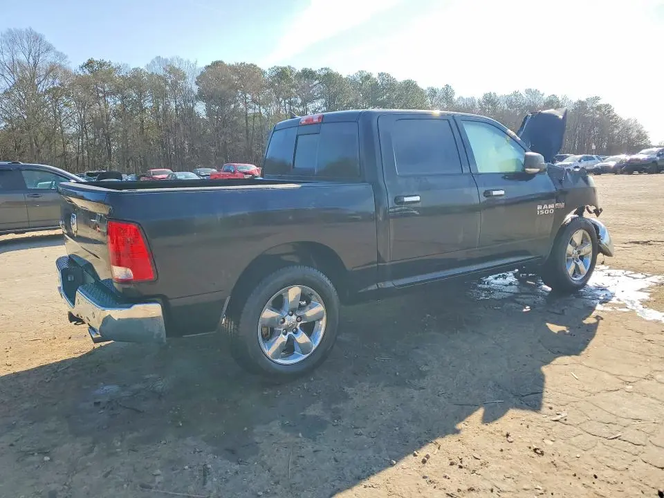 2017 RAM 1500 SLT  