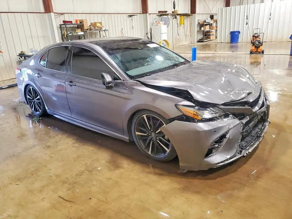 2018 TOYOTA CAMRY XSE  