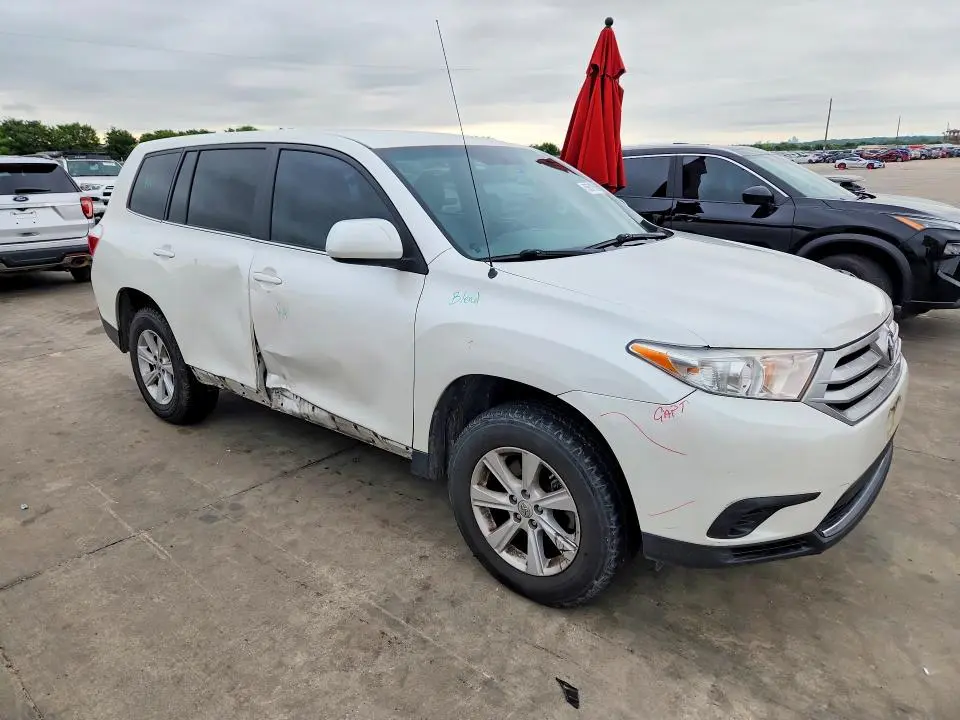 2011 TOYOTA HIGHLANDER BASE  