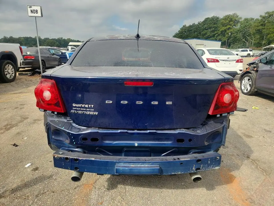 2013 DODGE AVENGER SE  