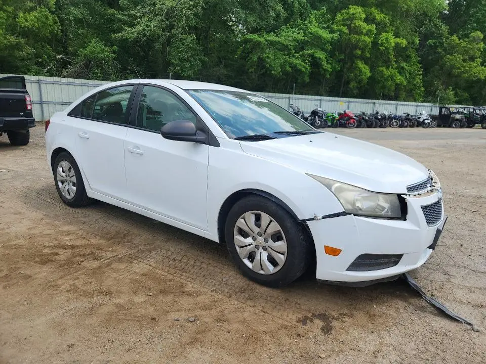2014 CHEVROLET CRUZE LS  
