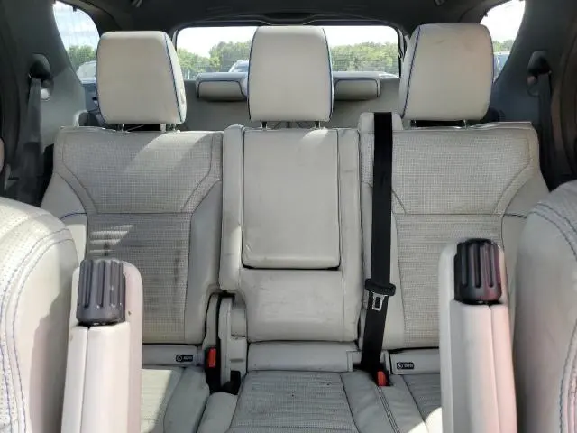 2017 LAND ROVER DISCOVERY HSE LUXURY  