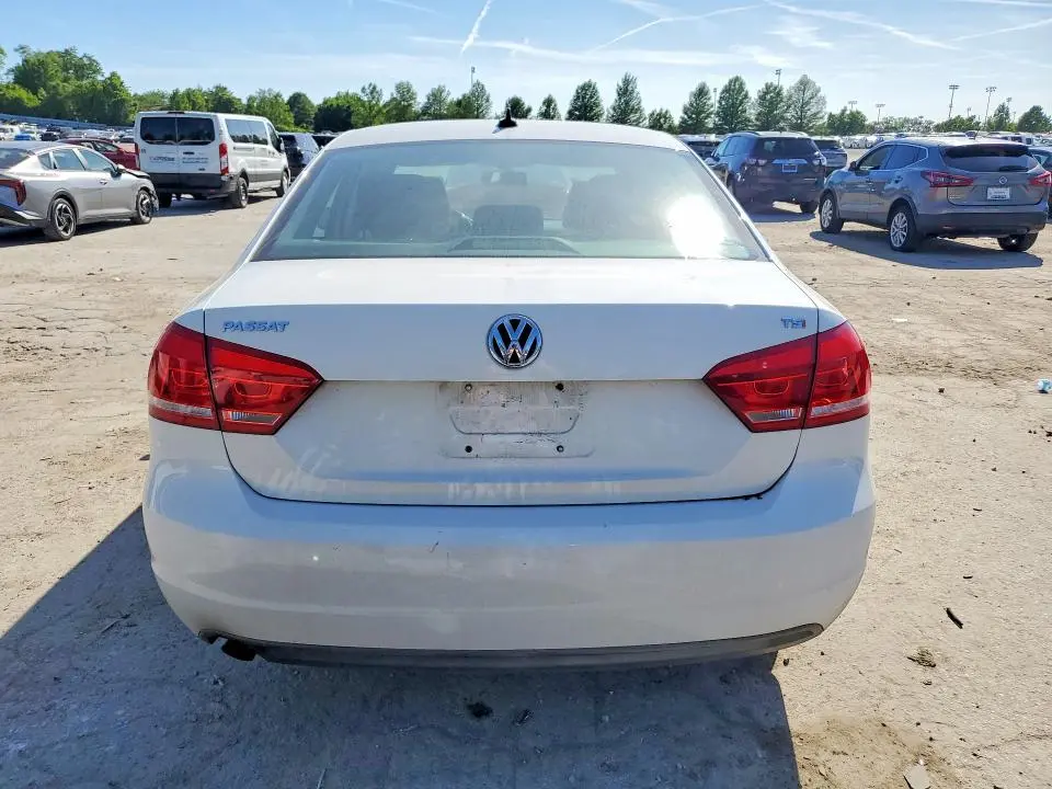 2014 VOLKSWAGEN PASSAT S  