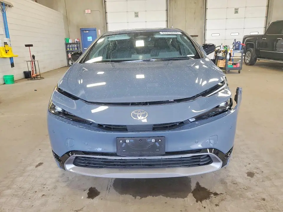 2026 TOYOTA PRIUS XLE  