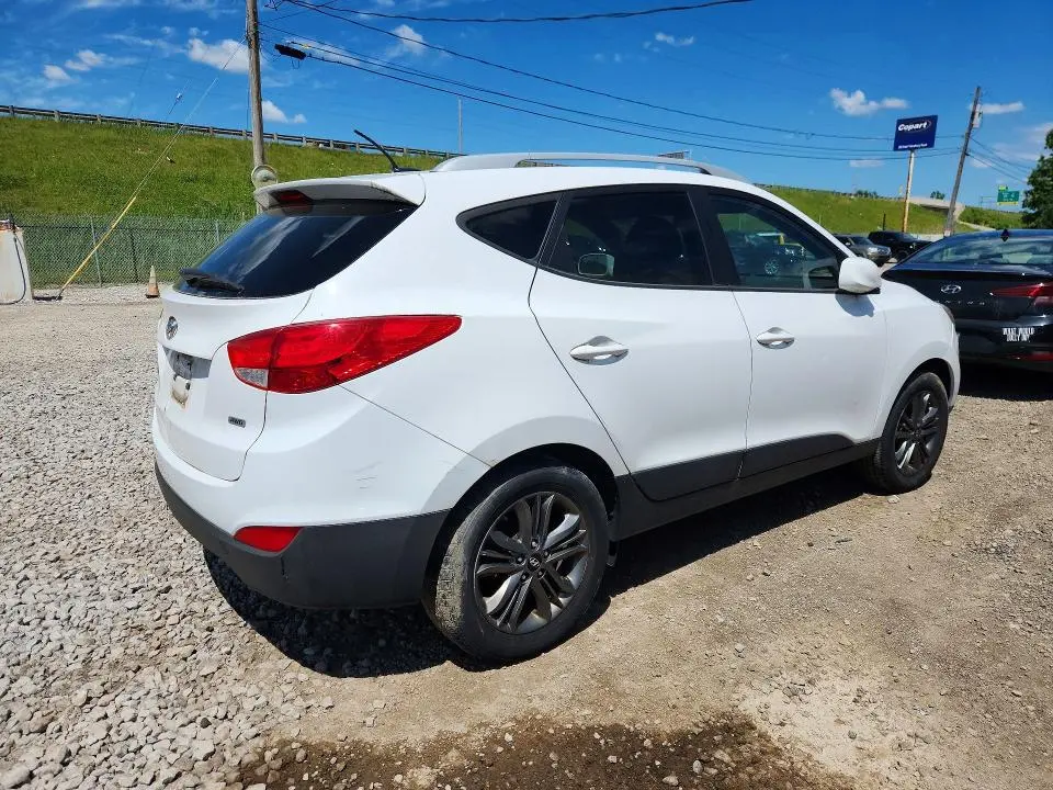 2014 HYUNDAI TUCSON SE  