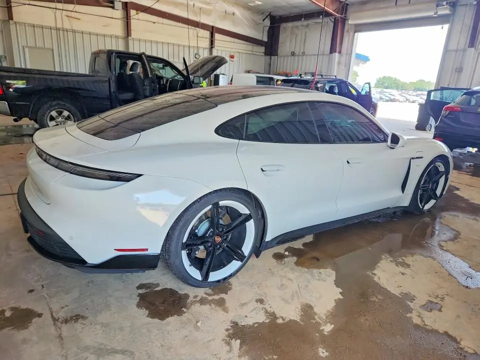 2021 PORSCHE TAYCAN 4S  