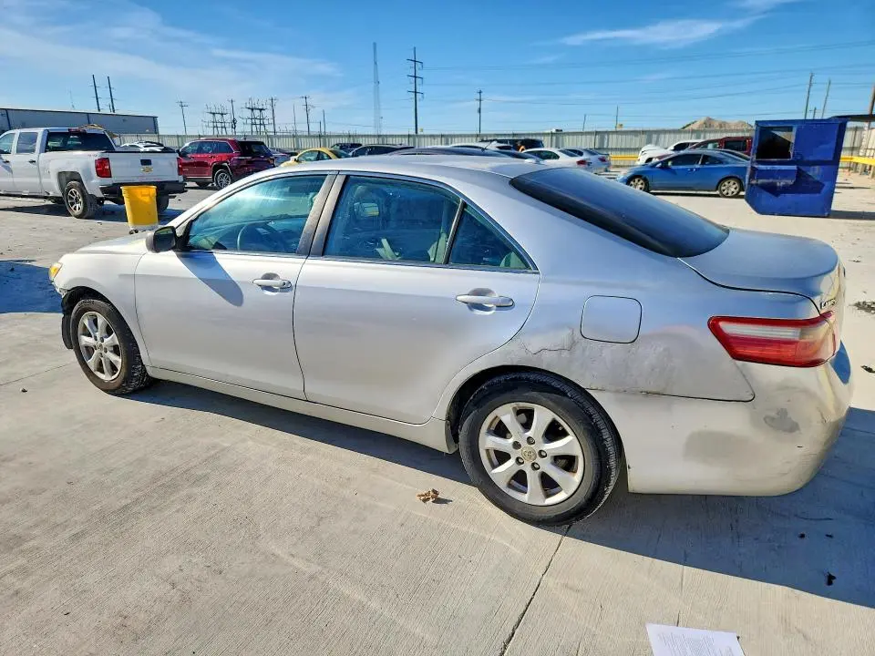 2011 TOYOTA CAMRY LE  