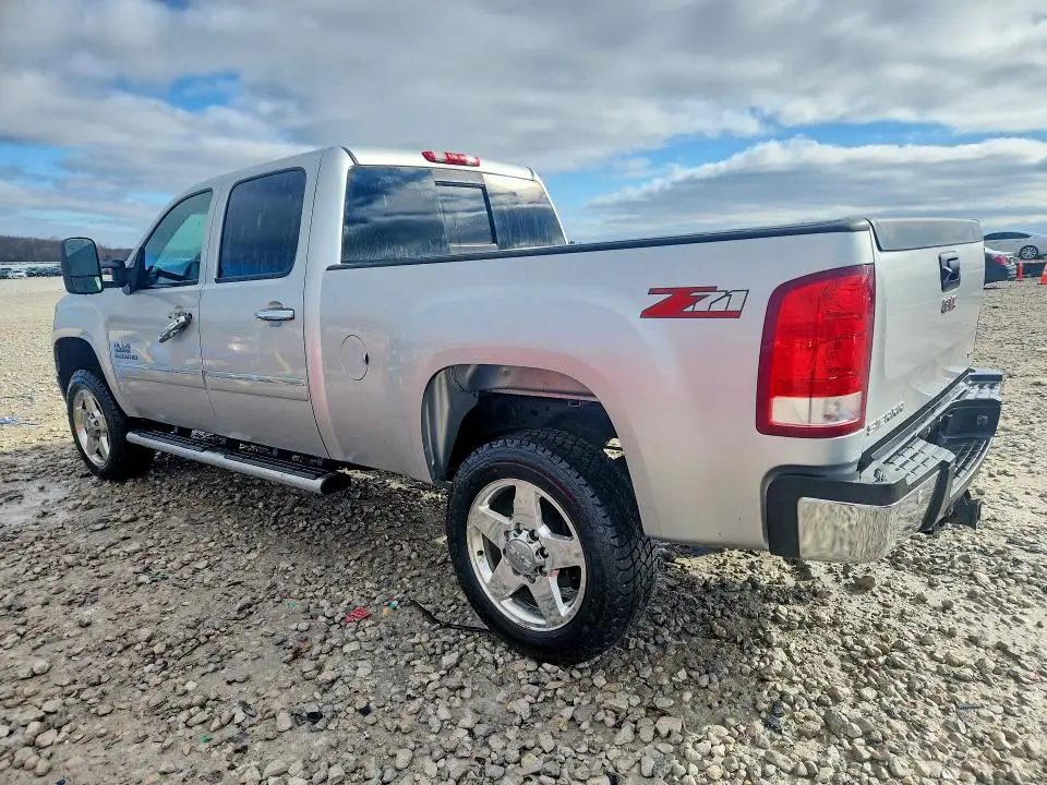 2013 GMC SIERRA K2500 SLE  