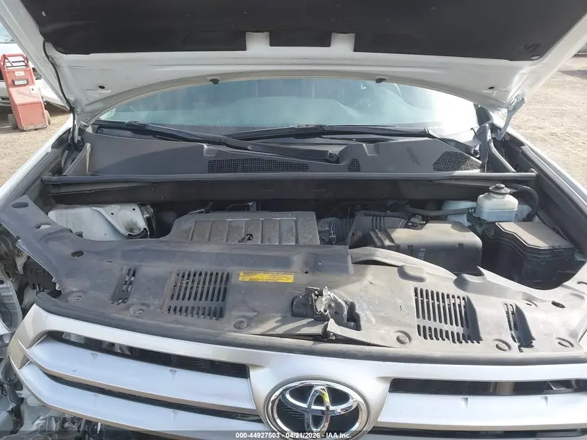 2013 TOYOTA HIGHLANDER SE V6