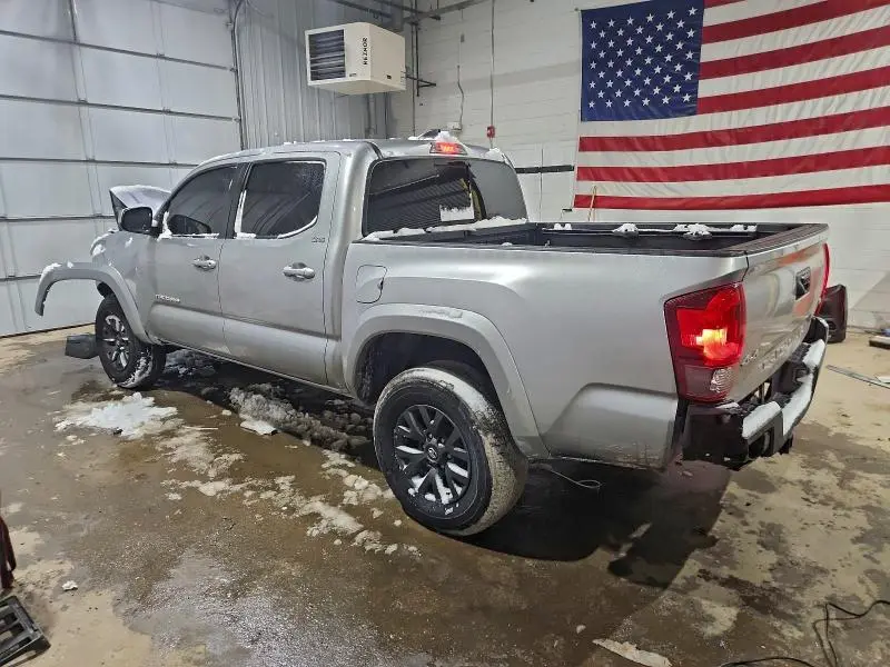 2022 TOYOTA TACOMA SR5 V6  