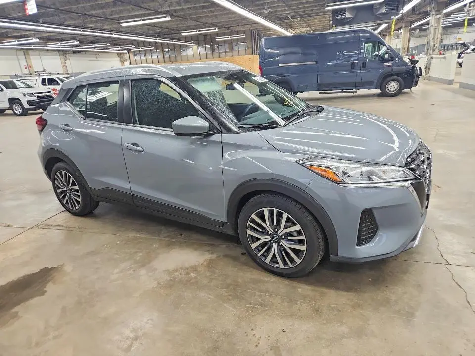 2023 NISSAN KICKS SV  