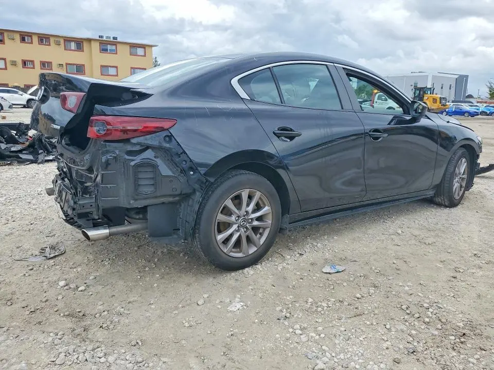 2021 MAZDA 3   
