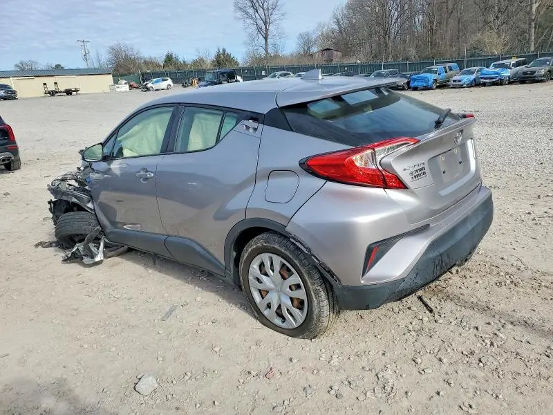 2019 TOYOTA C-HR XLE  