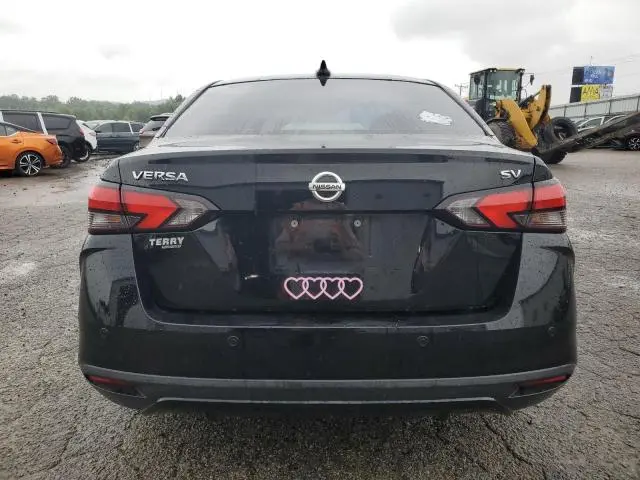 2021 NISSAN VERSA SV  