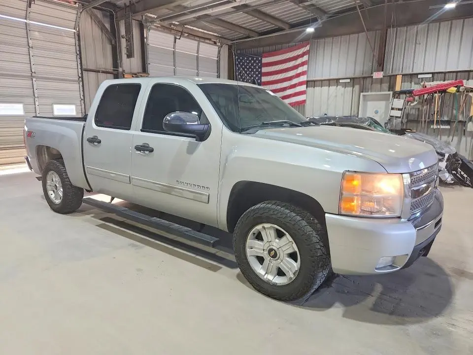 2011 CHEVROLET SILVERADO K1500 LT  