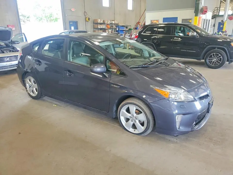 2015 TOYOTA PRIUS FIVE  
