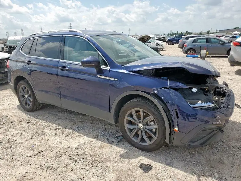2022 VOLKSWAGEN TIGUAN SE  