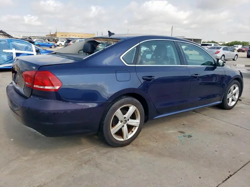 2013 VOLKSWAGEN PASSAT SE  