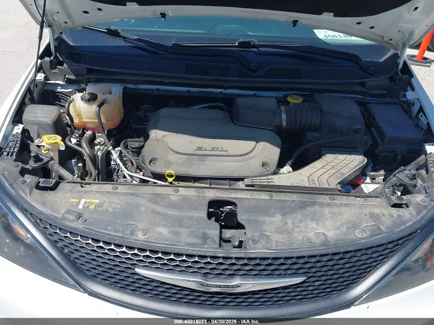 2022 CHRYSLER VOYAGER LX