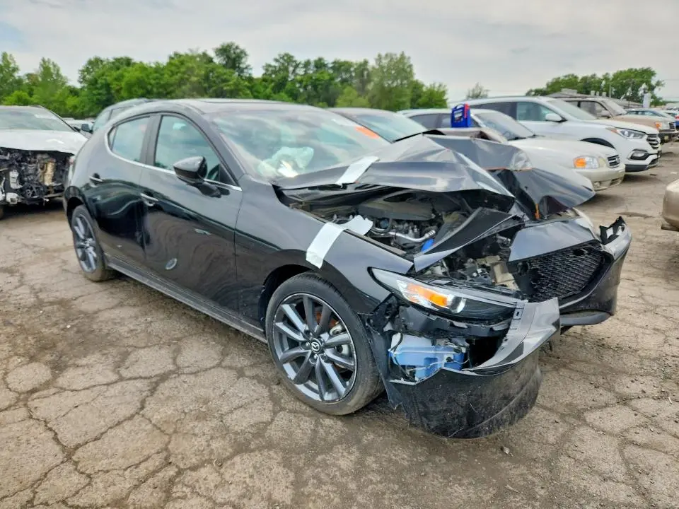 2024 MAZDA 3 PREFERRED  