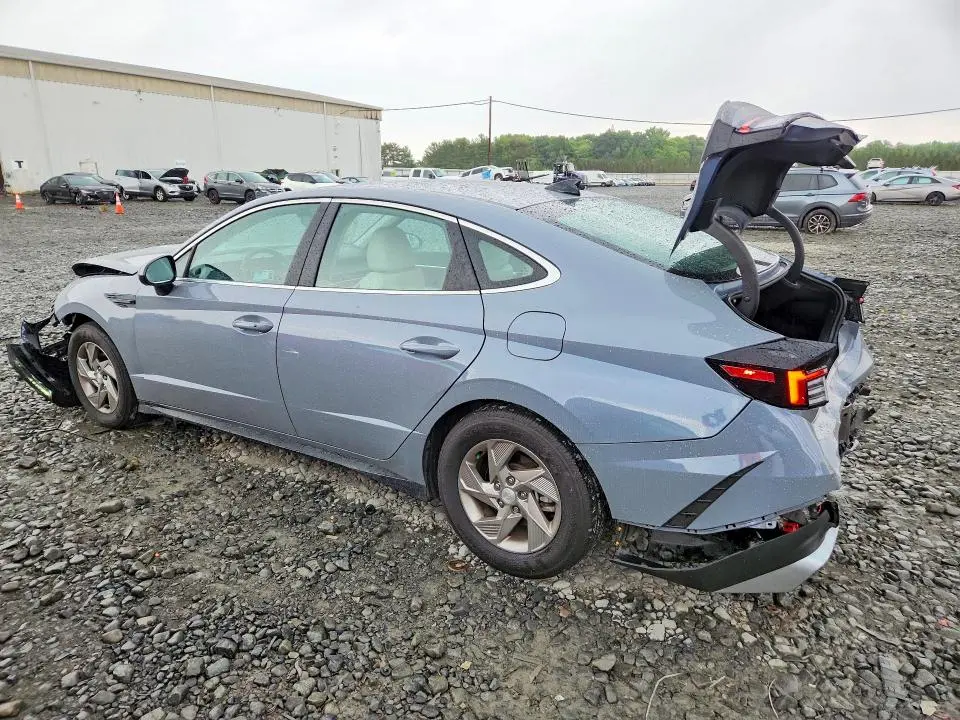 2025 HYUNDAI SONATA SE  