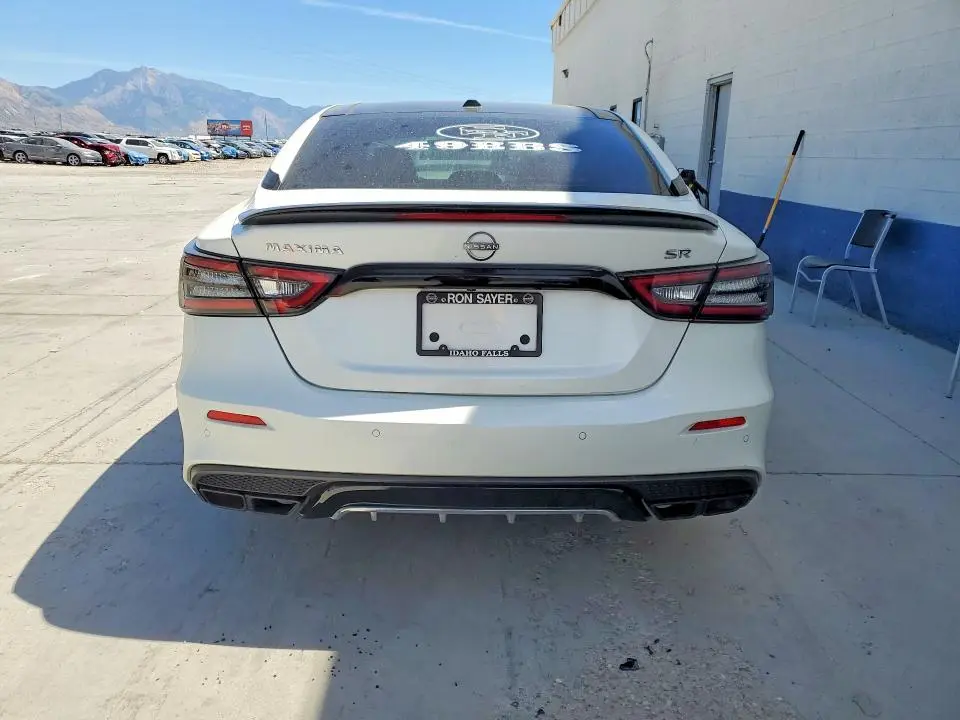 2023 NISSAN MAXIMA SR  