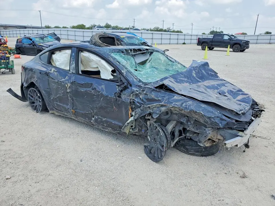 2024 TESLA MODEL 3   