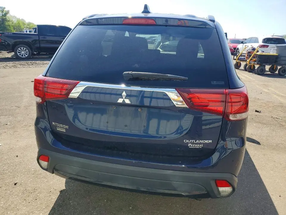2018 MITSUBISHI OUTLANDER SE  