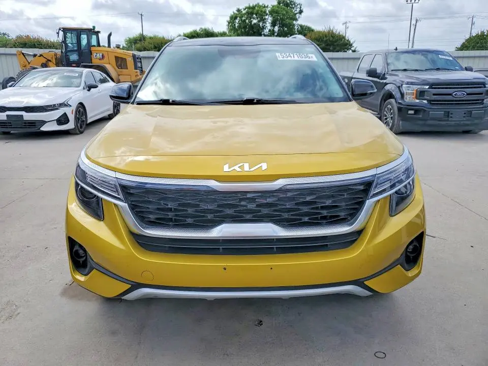 2023 KIA SELTOS S  