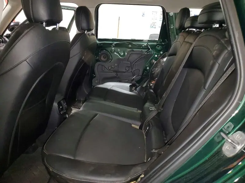 2017 MINI COOPER   