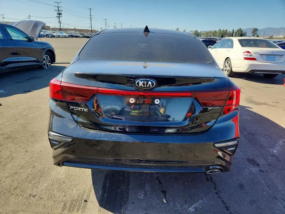 2021 KIA FORTE LXS  