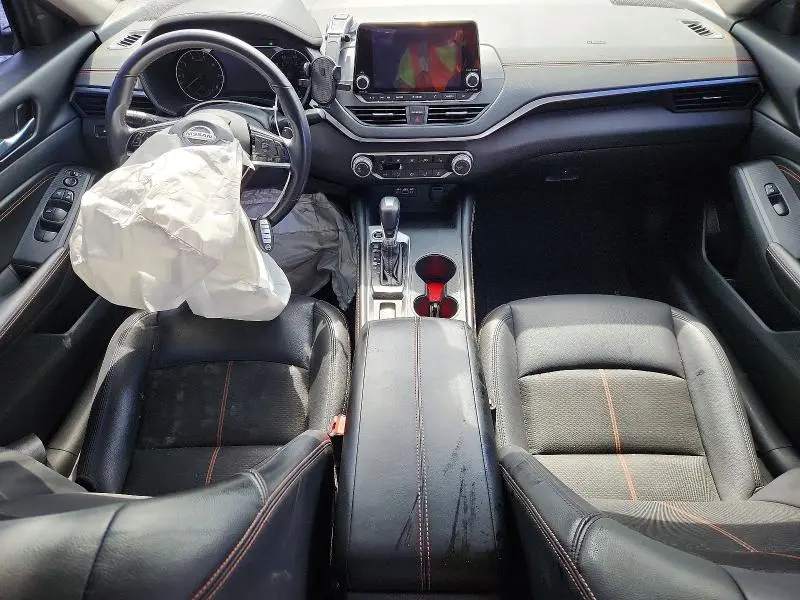 2021 NISSAN ALTIMA SR  