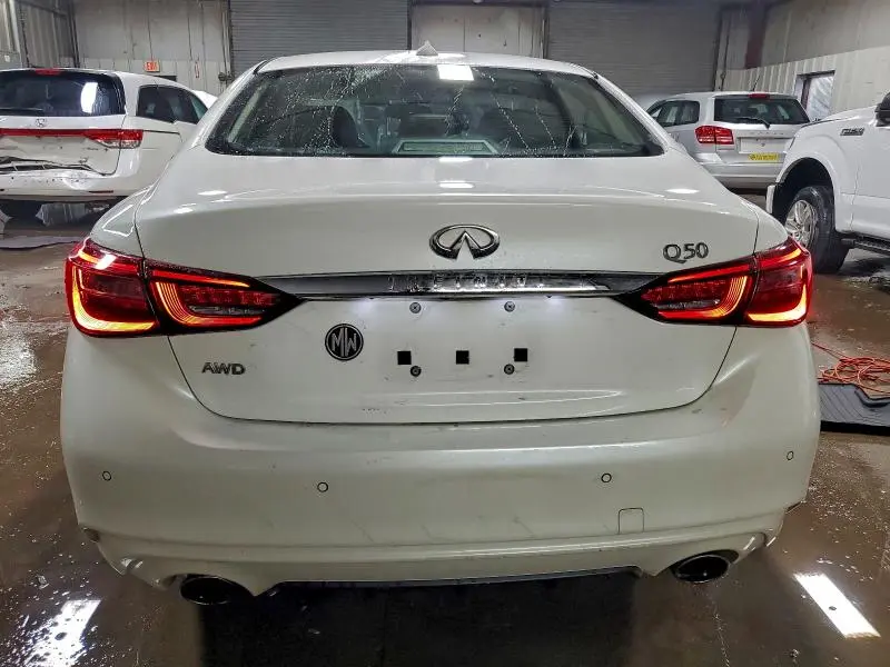 2018 INFINITI Q50 HYBRID LUXE  