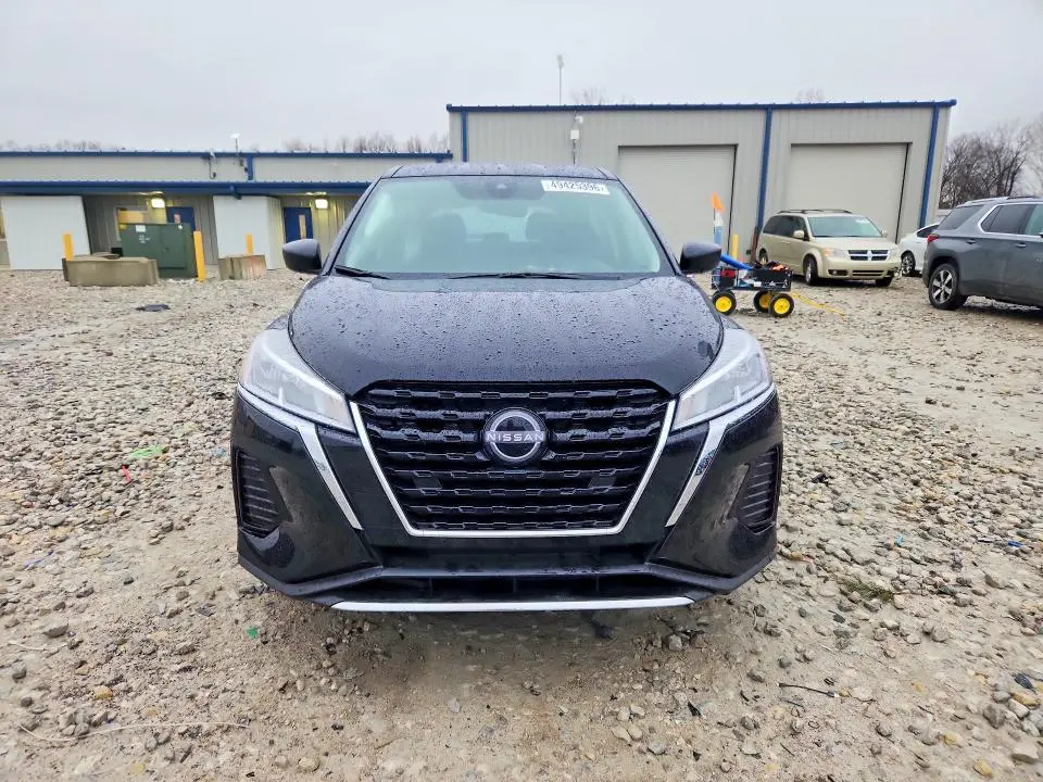 2024 NISSAN KICKS S  