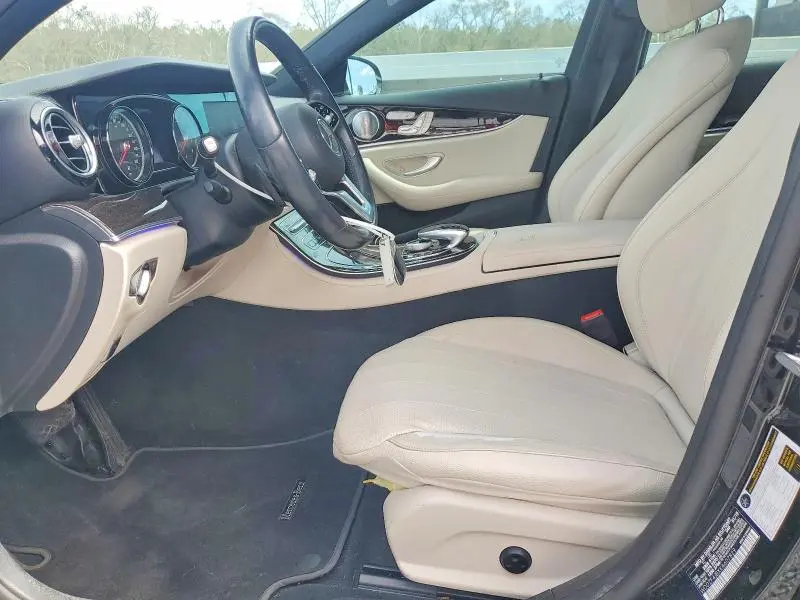 2019 MERCEDES-BENZ E 300  