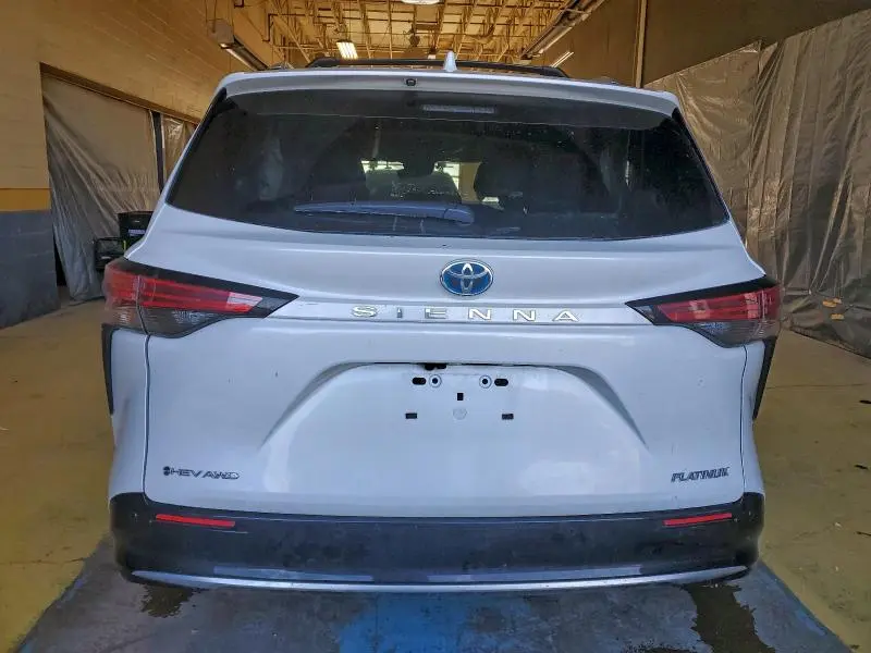 2025 TOYOTA SIENNA LIMITED  