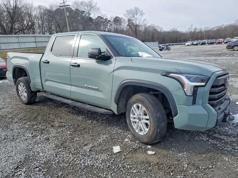 2024 TOYOTA TUNDRA CREWMAX SR5  