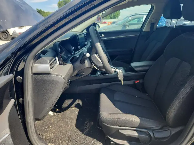 2021 KIA K5 LX  