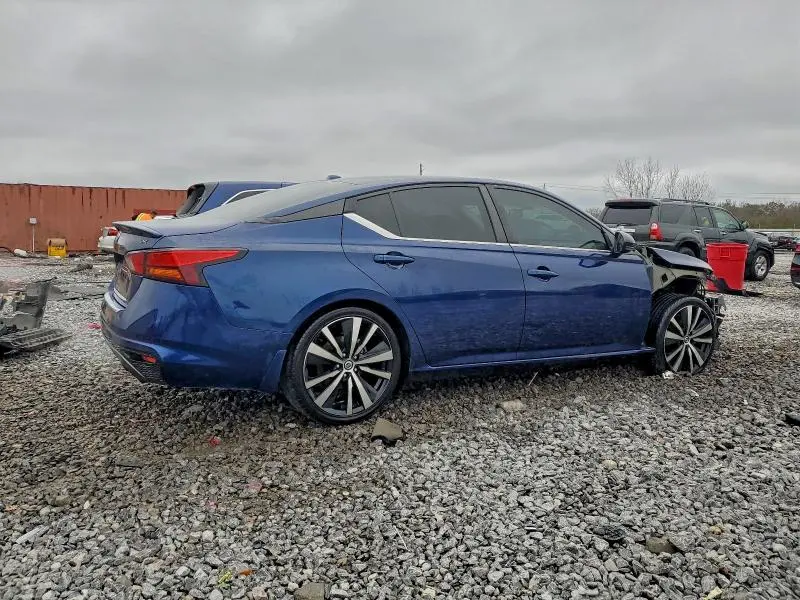 2021 NISSAN ALTIMA SR  